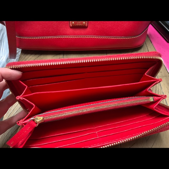 Dooney&Burke SET red domed leather purse & wallet - Picture 5 of 14